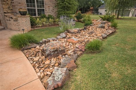 Dry Creek Bed Landscaping Ideas 31 Wonderful Dry River Bed Landscaping
