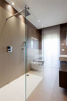 interno bagno ristrutturare un bagno stretto e lungo 50 idee e interno bagno ristrutturare un bagno stretto e lungo 50 idee e