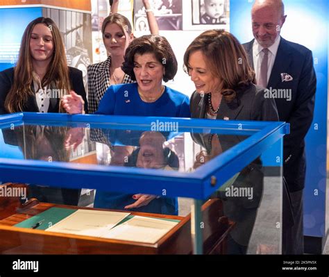 Austin, TX, USA. 8th Oct, 2022. U.S. Vice President KAMALA HARRIS, r, visits the Lyndon Baines ...