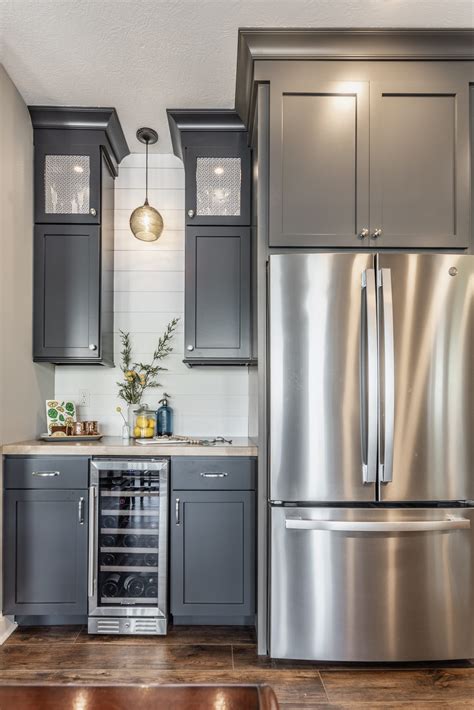 Lake Home Kitchen in Cicero - Bender Homes