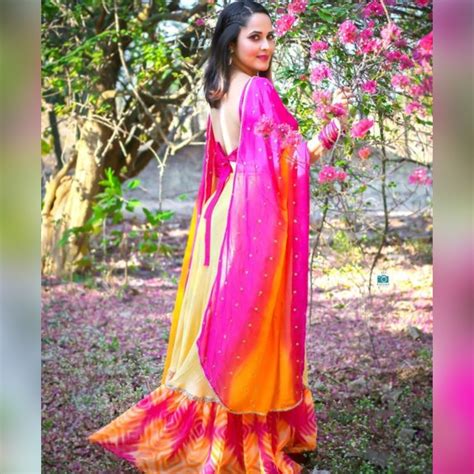 Holi पर Pushpa में 'खूंखार महिला' का रोल निभाने वाली एक्ट्रेस ने कहा ...