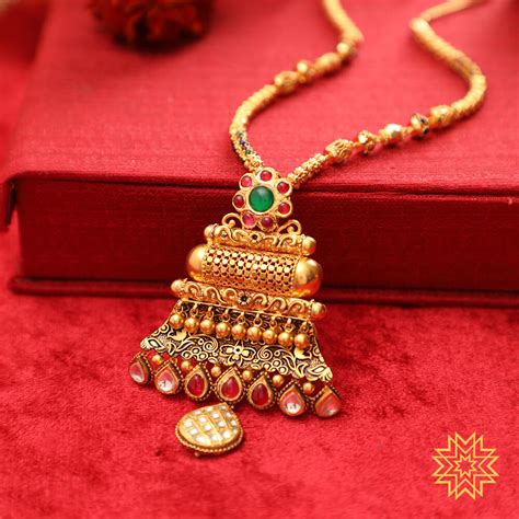 Buy Antique Pendant set Online | Antique Pendant set by Manubhai.