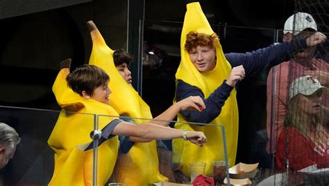 World Series Game 2: Bananas behind home plate catch the attention of ...