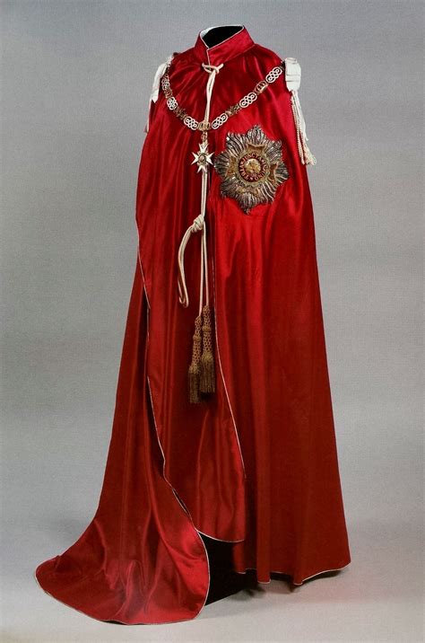 Pin by Nicolas Vandevoorde on Order of the Bath: British Orders of Chivalry. | Royal dresses ...