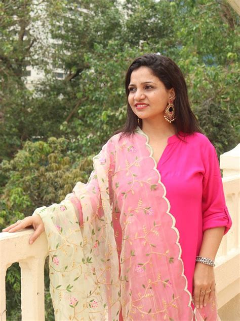 Green Embroidered Trendy Organza Dupatta With Scalloped Border ...