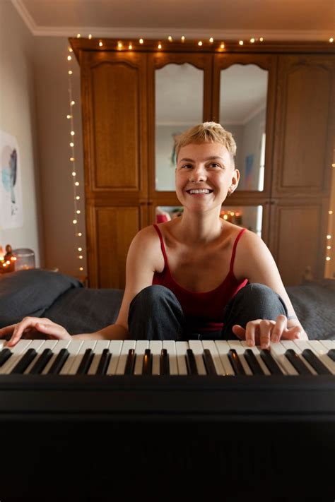 Piano woman Photos - Download Free High-Quality Pictures | Freepik
