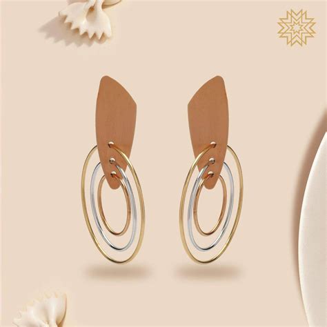 Buy Gold Earrings Online | Gold Earrings by Manubhai.