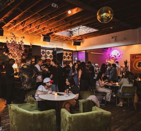 2,400 sq ft Indoor–Outdoor Williamsburg Venue, Former Freehold Club by ...