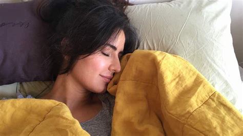 Do Women Need More Sleep Than Men? Science Explains | Manifest India