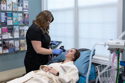 Microneedling with Radiofrequency: Does Combining Both Therapies Work ...