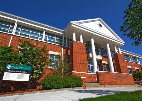 Images - Nichols College