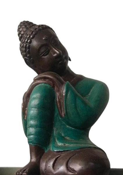 Black Brass Indonesia Buddha Statue – Green Carpet