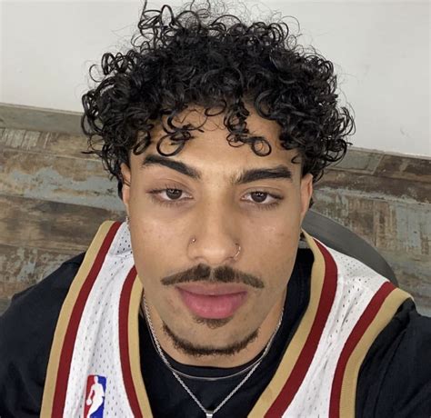 @kayycharless | Light skin men, Curly hair men, Boys with curly hair