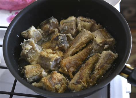 Frying Fish 的图像结果