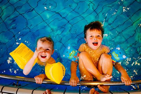 Swimming Pool Games 的图像结果