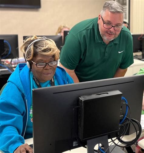 Computer Training 的图像结果