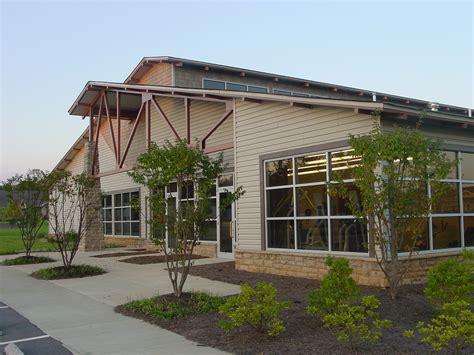 Oaks on Parkwood - Noland Health Services