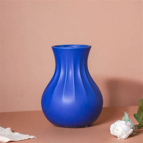 Dark Blue Ribbed Vase | Nestasia