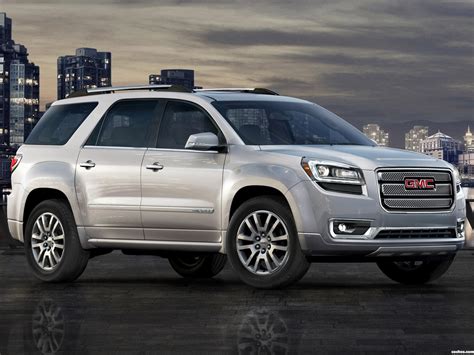 Fotos de GMC Acadia Denali 2012