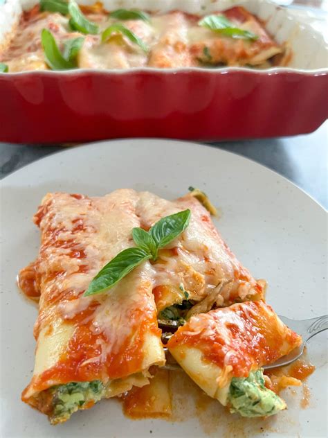 Chicken Cacciatore Manicotti - The Bite with Jackie