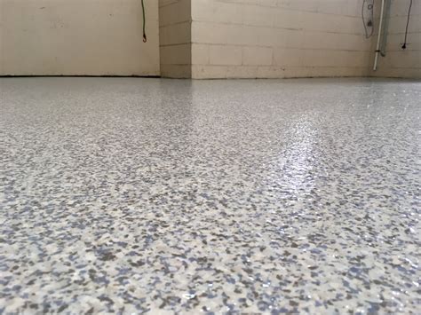 How To Paint Garage Floor With Flakes – Flooring Tips