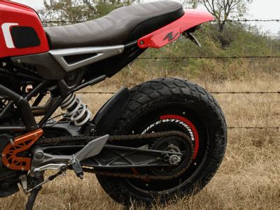 BIKE WITH GIRL: KTM Duke ‘BWG-200’ by Autologue Design.