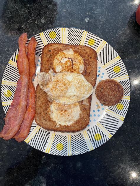 Spanish eyes with bacon 🥓 🍳 : r/BreakfastFood