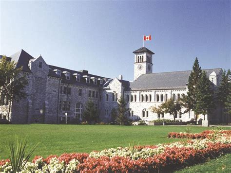 有一个坏消息：加拿大的学费好像又双叒涨了...._留学+
