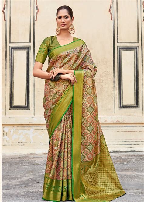 Moss Green Dharmavaram Silk Saree – Vasumatis
