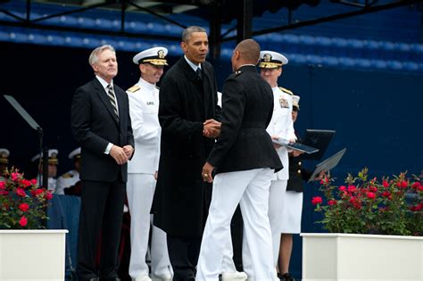 Navy Graduation Parade 的图像结果