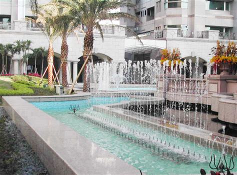 Waterscapes in Luxurious Condominium | Supply Record:Landscape ...