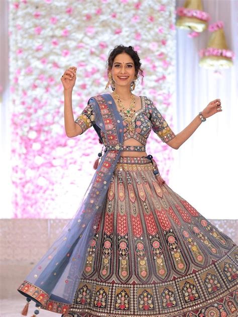 Aneri Vajanis Ethnic Glam