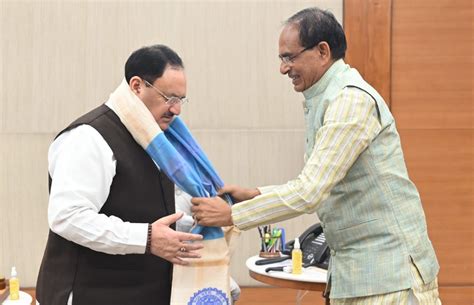 Delhi: MP CM Shivraj Chouhan meets JP Nadda, discusses ongoing ...