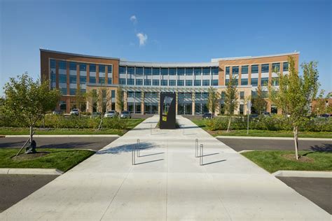 Daimler | Big Lots Corporate HQ | Commercial Development | Ohio