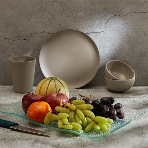 Elegant Glass Platters for Stylish Serving | Versatile and Chic Tableware