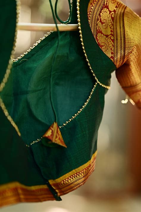 Emerald green sweet heart neck armband blouse in narayanpet cotton.