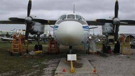 Antonov An-24B | Meer