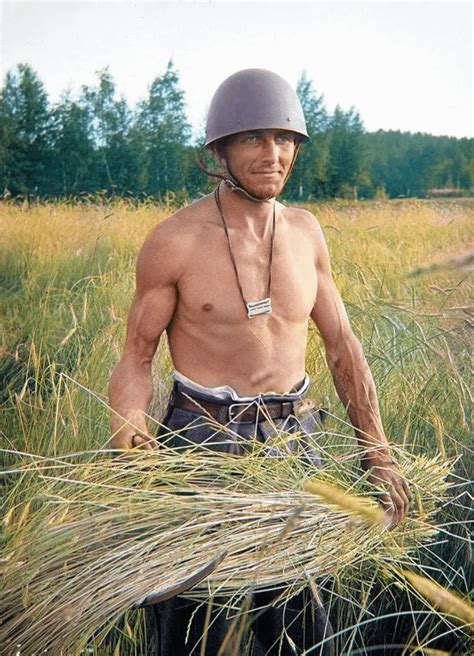 Most feminine Spanish villager - Age Of Notes