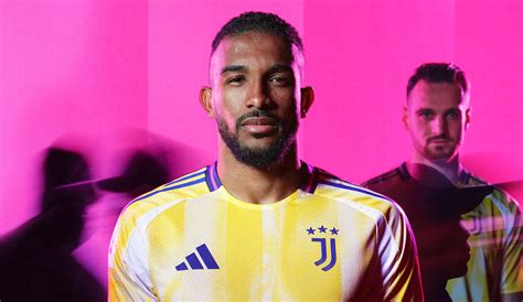 Our New 2024/25 Away Kit! - Juventus