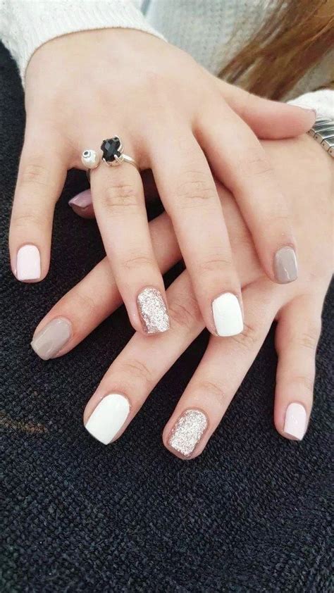 trendy short acrylic nail designs