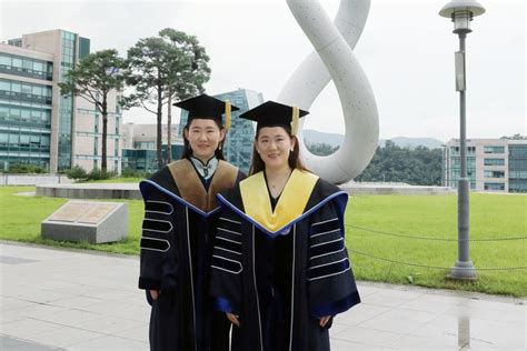 威海双胞胎姐妹留学韩国，并肩获得嘉泉大学博士学位 - 知乎
