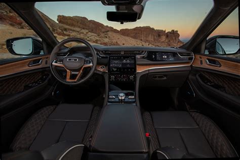 Jeep Grand Cherokee Interior | Cabinets Matttroy
