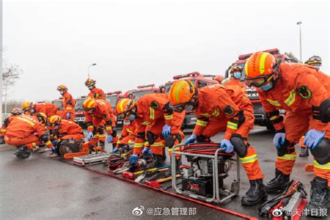 天津消防开展地震救援拉动演练 _河北威尼盛应急装备制造有限公司