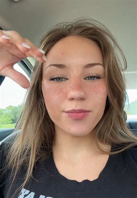 Anya Matusevich (@its.anya.lacey) - Urlebird