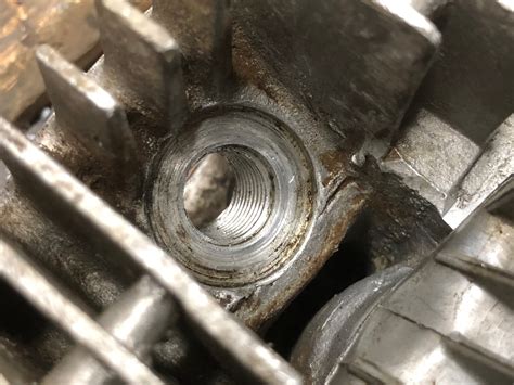 Spark Plug Cross Threaded Repair 的图像结果