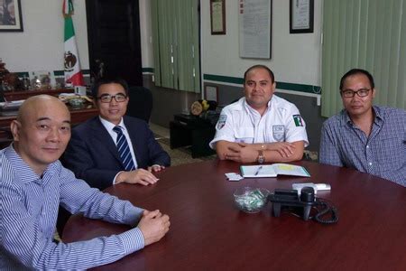 中国驻墨西哥使馆官员赴梅里达市出席尤卡坦半岛华人华侨联合会成立仪式并进行领事巡视
