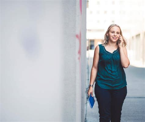 The Truth About Walking After Eating: 9 Benefits Explained | Signos