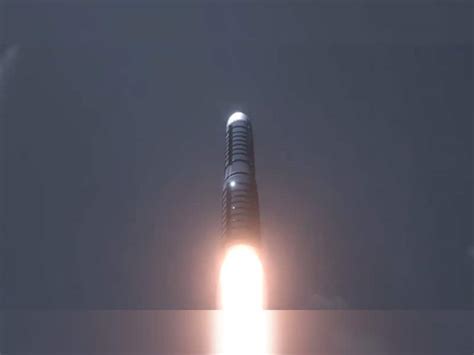 Meet Russia's RS-26 Oreshnik Hypersonic Missile: Mach 10 Menace, Six ...