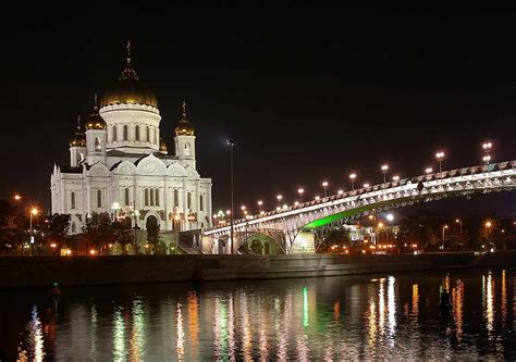Самый большой храм в России: расположение, описание, площадь, история ...