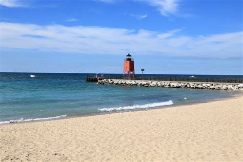 Visit Charlevoix: 2022 Travel Guide for Charlevoix, Michigan | Expedia